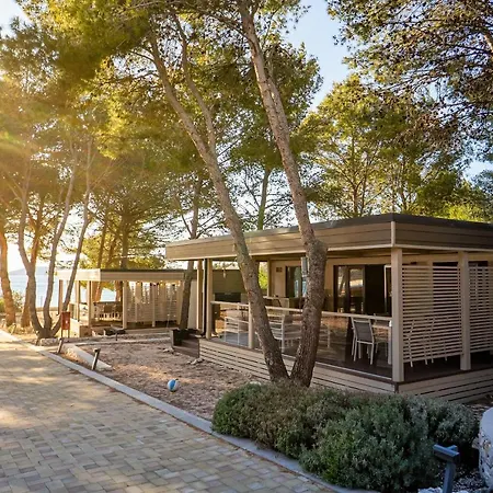 Beachfront Sunset Ferienhaus Zaboric